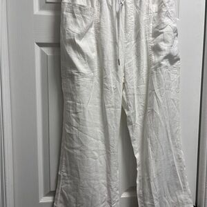 Women’s White Casual Pants